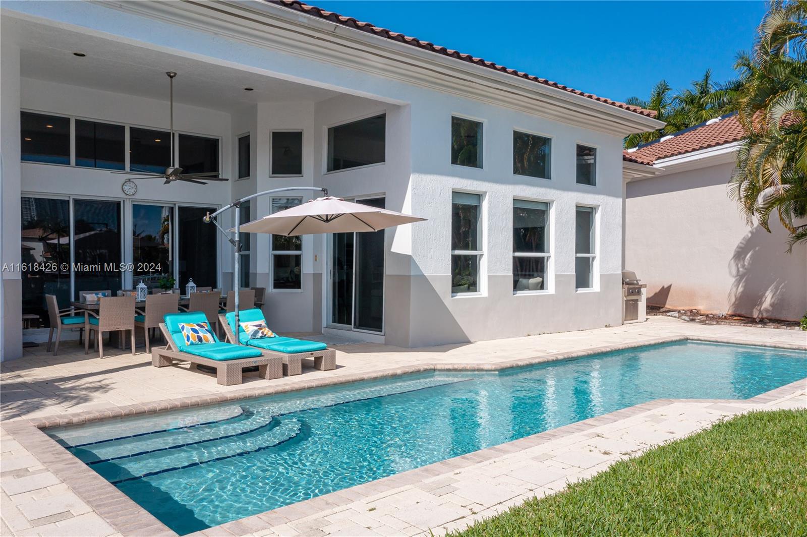 Exclusive single family